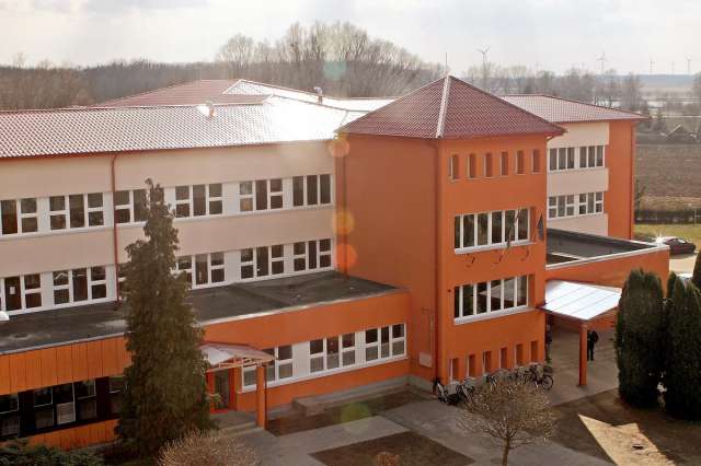 Sárvári Nádasdy Tamás Általános Iskola