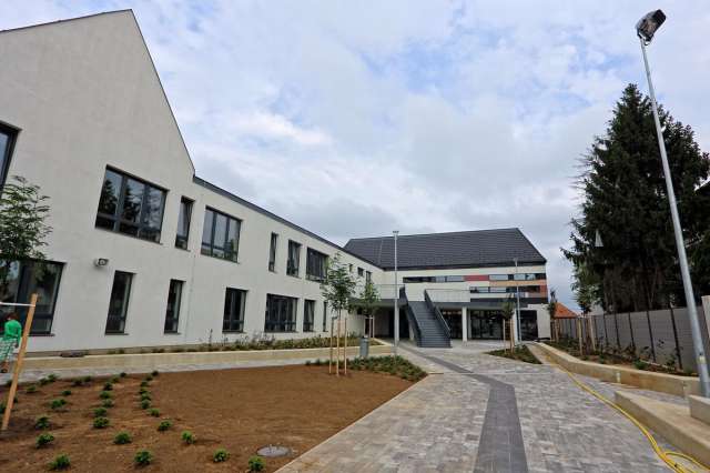 Szent László Katolikus Általános Iskola - Sárvár