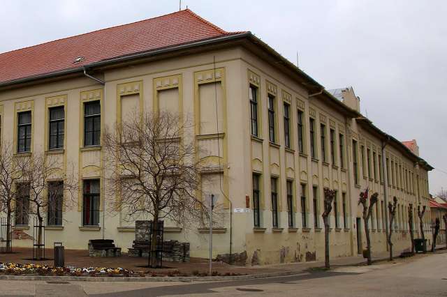 Sárvári Tinódi Gimnázium