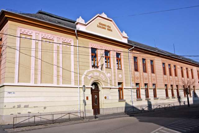 Sárvári Gárdonyi Géza Általános Iskola